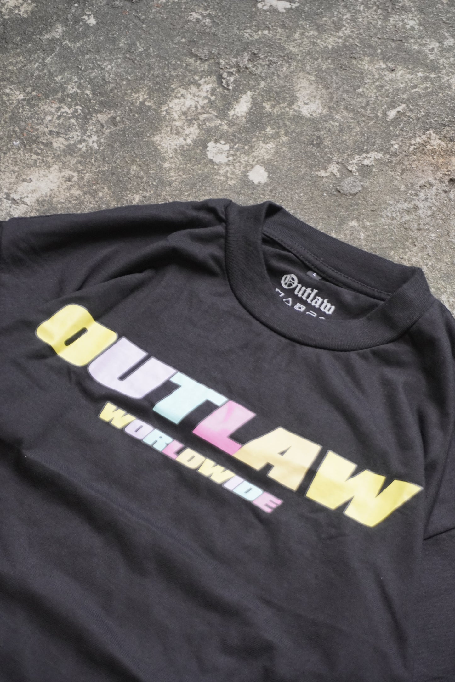 OUTLAW SPARK TEE